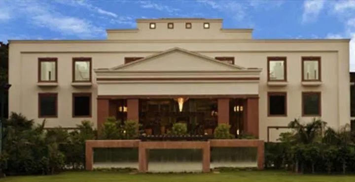 The Ocean Pearl Retreat Hotel New Delhi